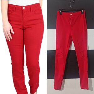Women red skinny jegging pant